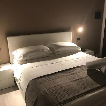 Holiday Rooms Portale Pirrera-2
